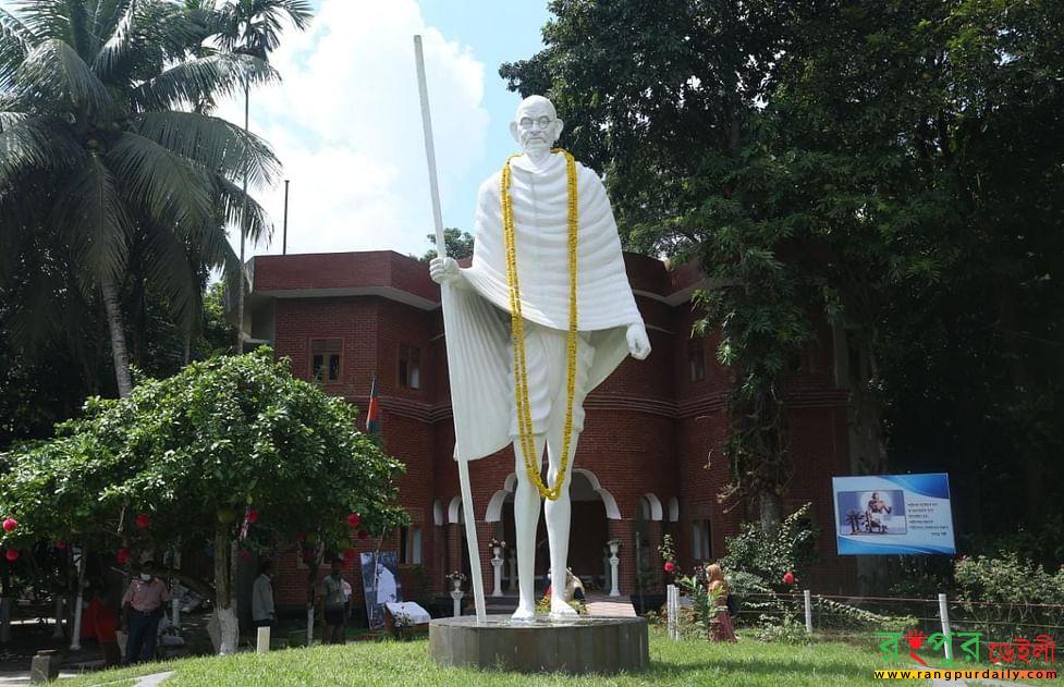 হিংসা দিয়ে কখন সমস্যার সমাধান হয়নি হিংসা দিয়ে কখন সমস্যার সমাধান হয়নি