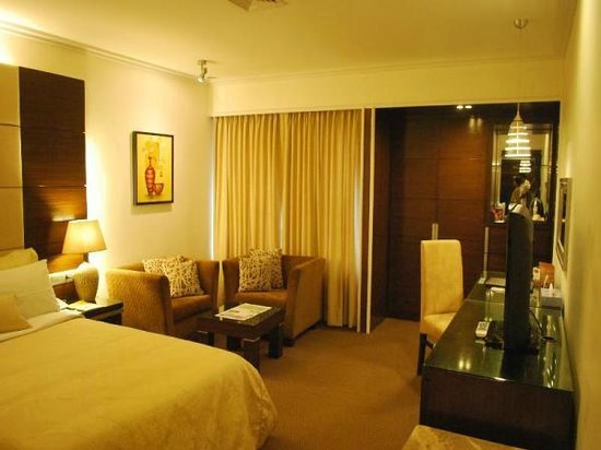 কাপল রুম চট্টগ্রাম