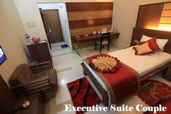 কাপল রুম খুলনা